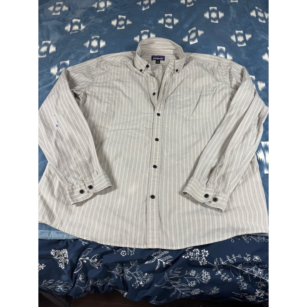 Patagonia Mens XXL Grey White Striped Long Sleeve Button Down Shirt Pocket